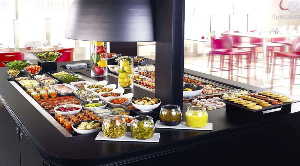 Campanile Saint-Brieuc Langueux Hotel Ресторант снимка